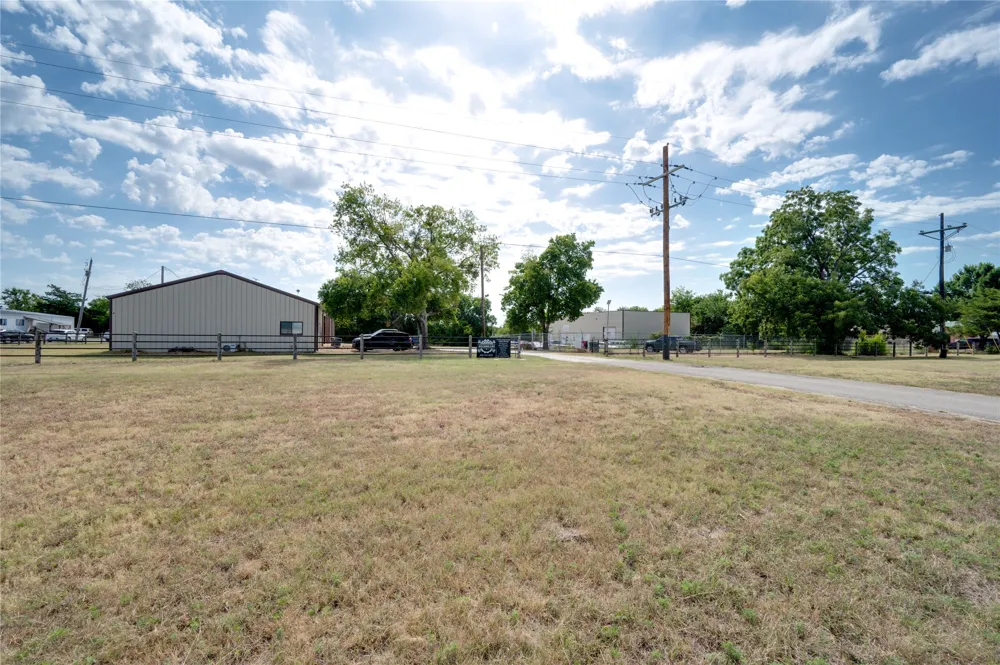15602 State HWY 160 Blue Ridge, TX 75424