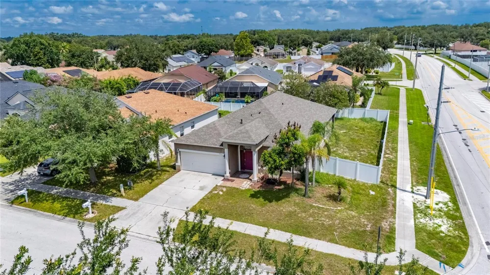 24519 BREEZY OAK COURT Lutz, FL 33559
