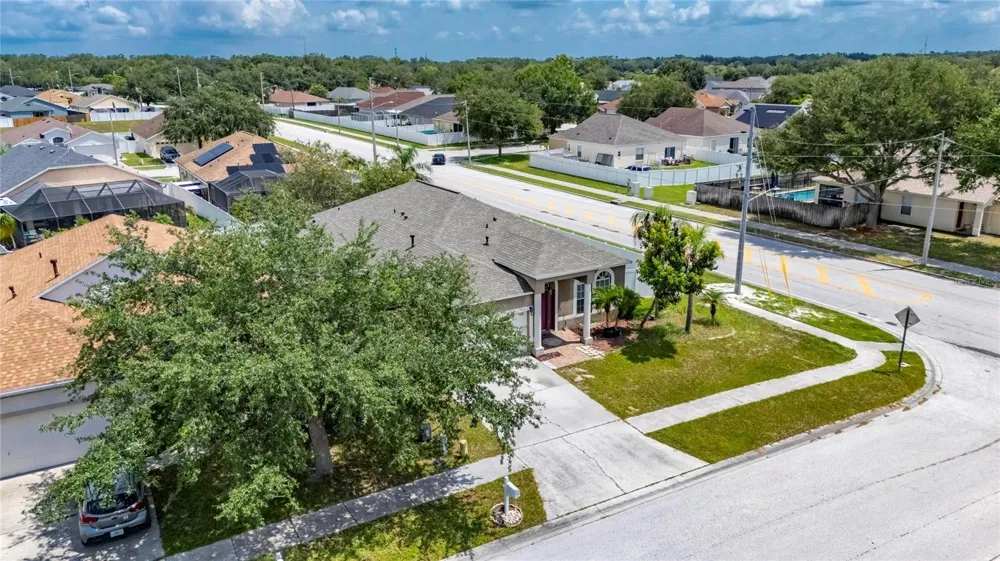 24519 BREEZY OAK COURT Lutz, FL 33559