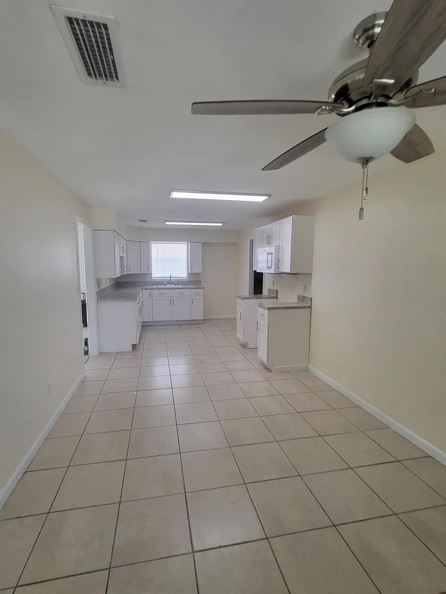5011 S 2ND STREET S Fort Pierce, FL 34982