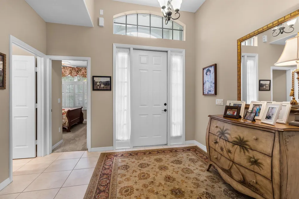 210 CHAMPAGNE COURT SW Vero Beach, FL 32968