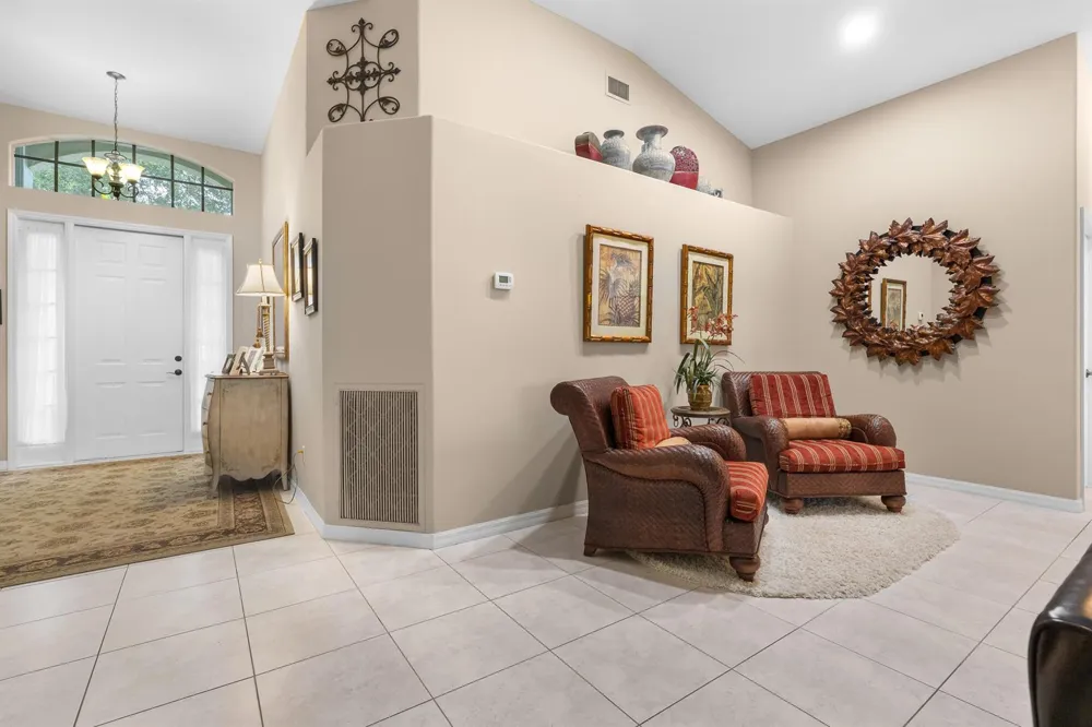 210 CHAMPAGNE COURT SW Vero Beach, FL 32968