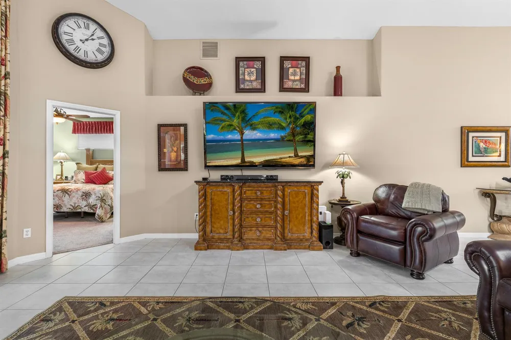 210 CHAMPAGNE COURT SW Vero Beach, FL 32968