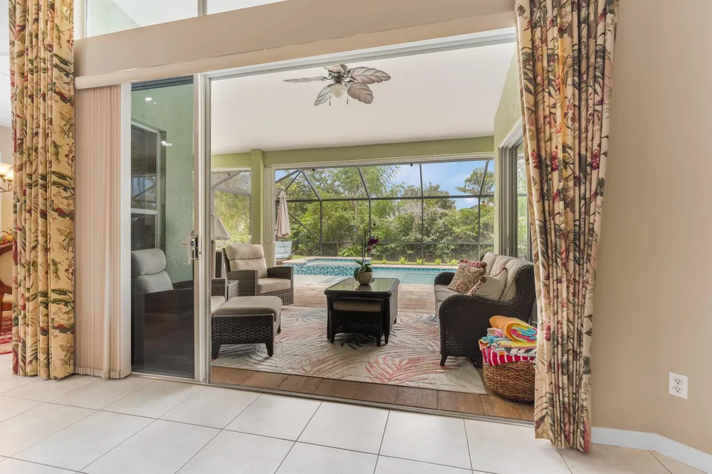 210 CHAMPAGNE COURT SW Vero Beach, FL 32968