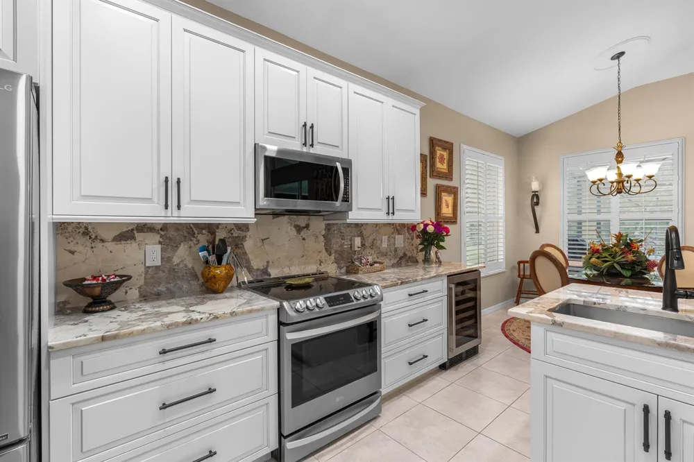 210 CHAMPAGNE COURT SW Vero Beach, FL 32968