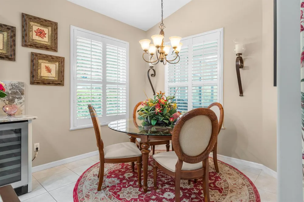 210 CHAMPAGNE COURT SW Vero Beach, FL 32968