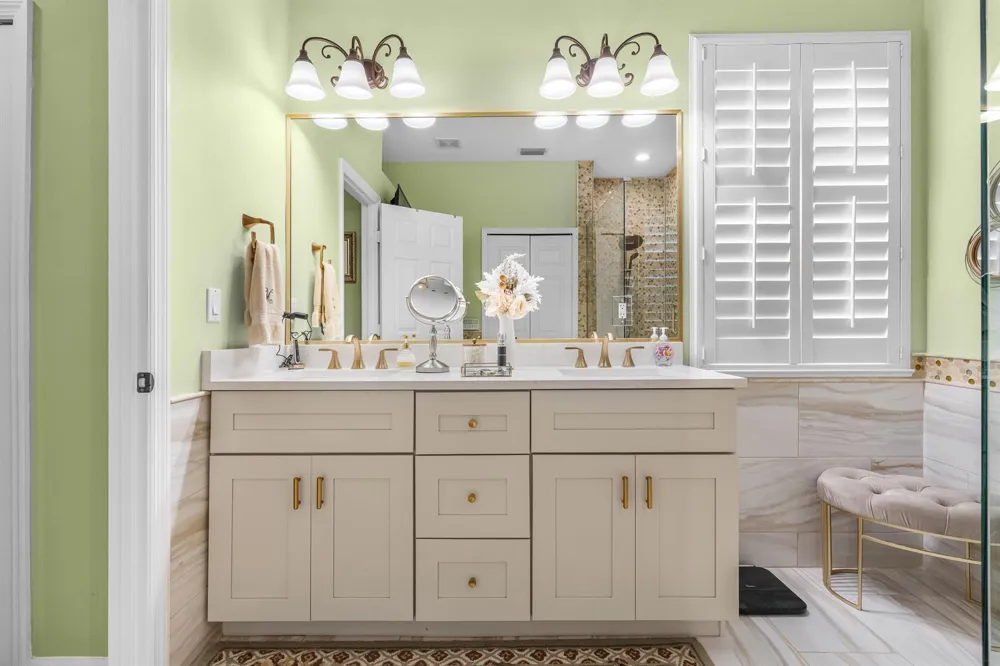 210 CHAMPAGNE COURT SW Vero Beach, FL 32968