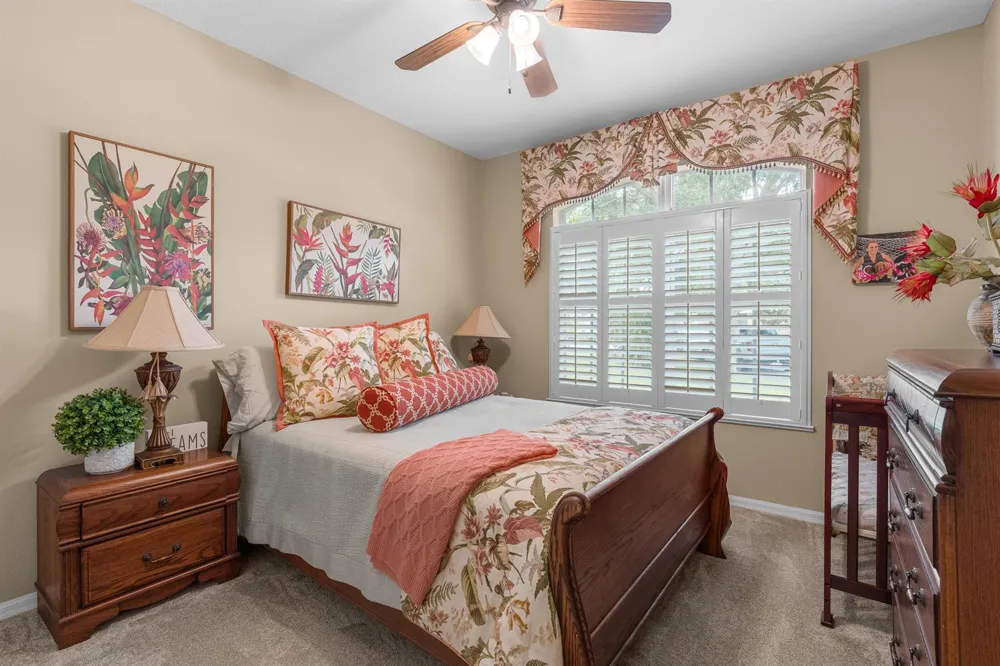 210 CHAMPAGNE COURT SW Vero Beach, FL 32968