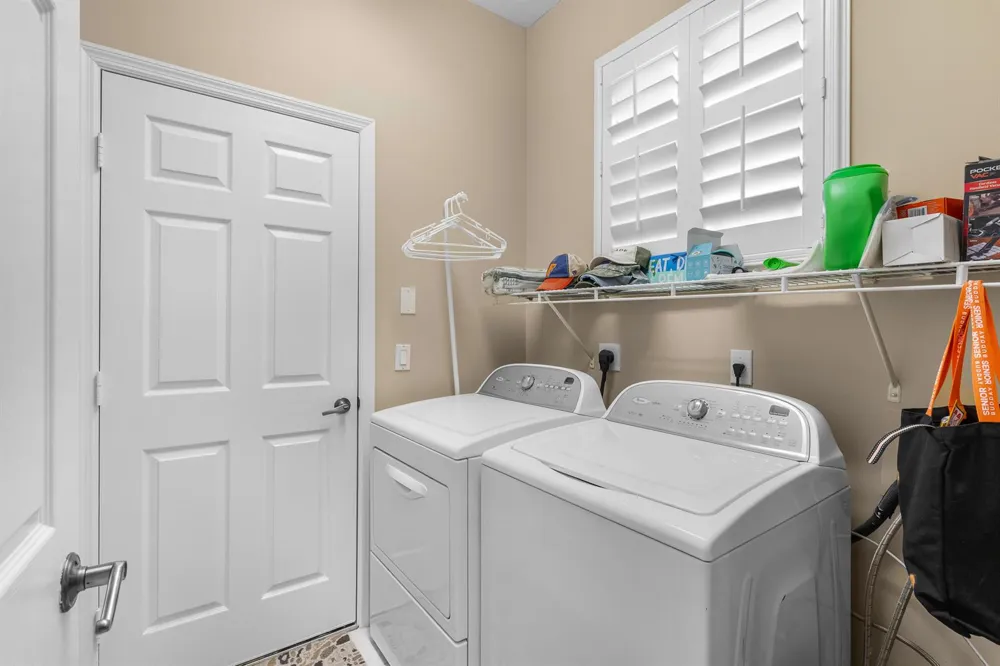 210 CHAMPAGNE COURT SW Vero Beach, FL 32968