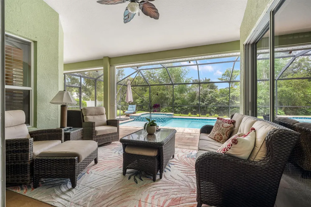 210 CHAMPAGNE COURT SW Vero Beach, FL 32968