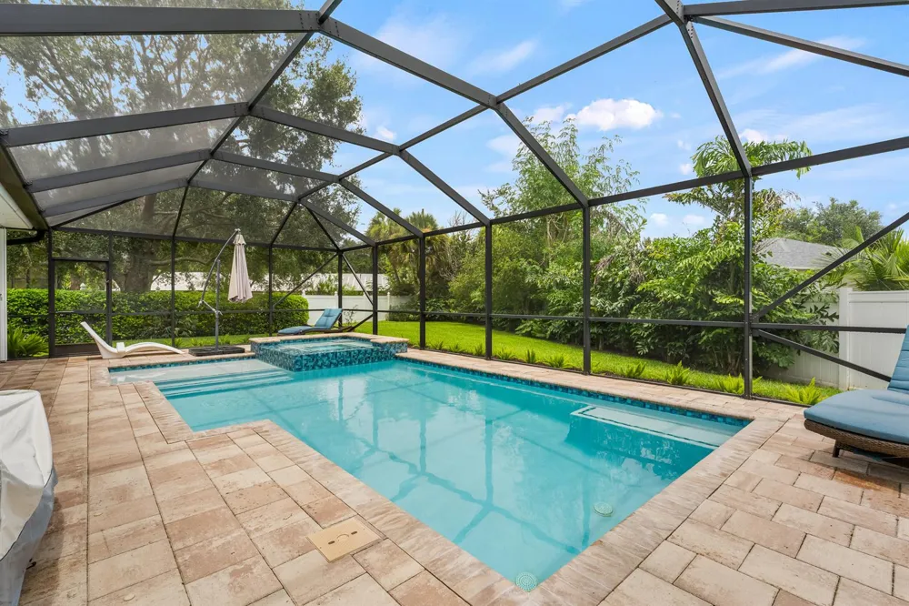 210 CHAMPAGNE COURT SW Vero Beach, FL 32968