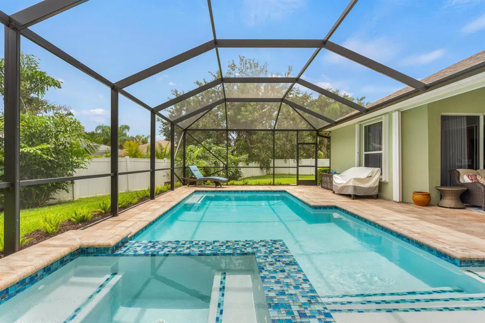 210 CHAMPAGNE COURT SW Vero Beach, FL 32968