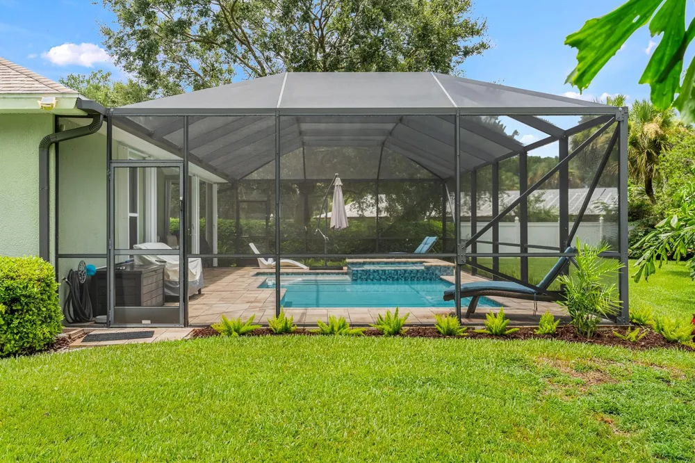 210 CHAMPAGNE COURT SW Vero Beach, FL 32968