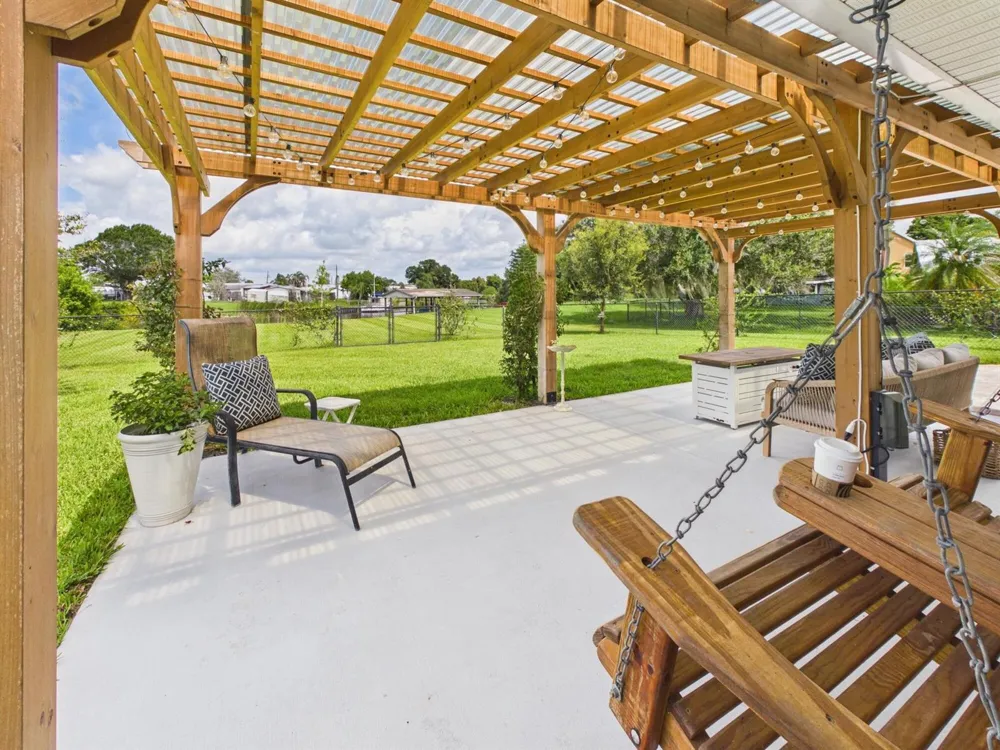 2075 SE 9th Avenue Okeechobee, FL 34974