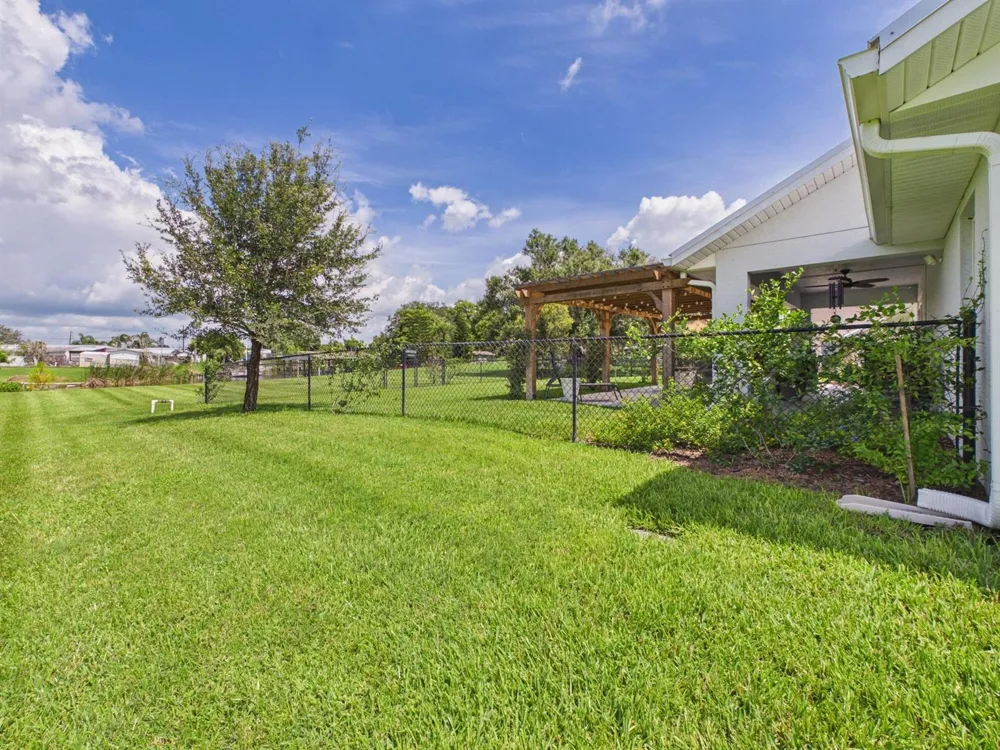 2075 SE 9th Avenue Okeechobee, FL 34974