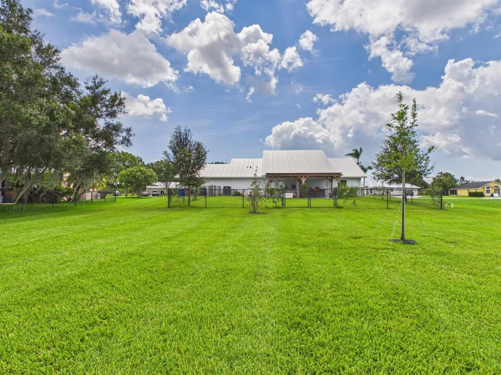 2075 SE 9th Avenue Okeechobee, FL 34974