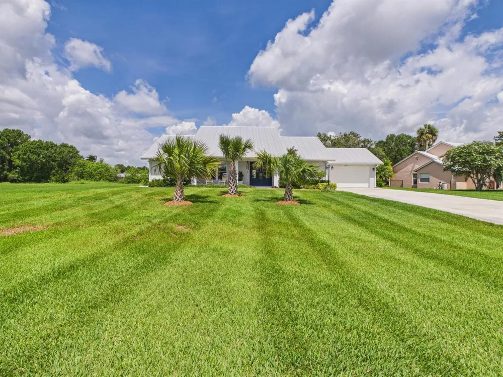 2075 SE 9th Avenue Okeechobee, FL 34974