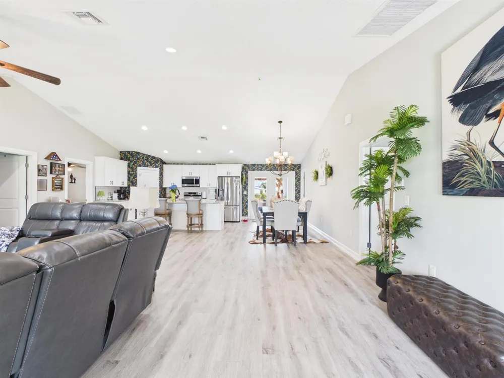 2075 SE 9th Avenue Okeechobee, FL 34974