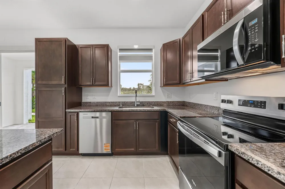 4440 Longwood Lake Square Westlake, FL 33470