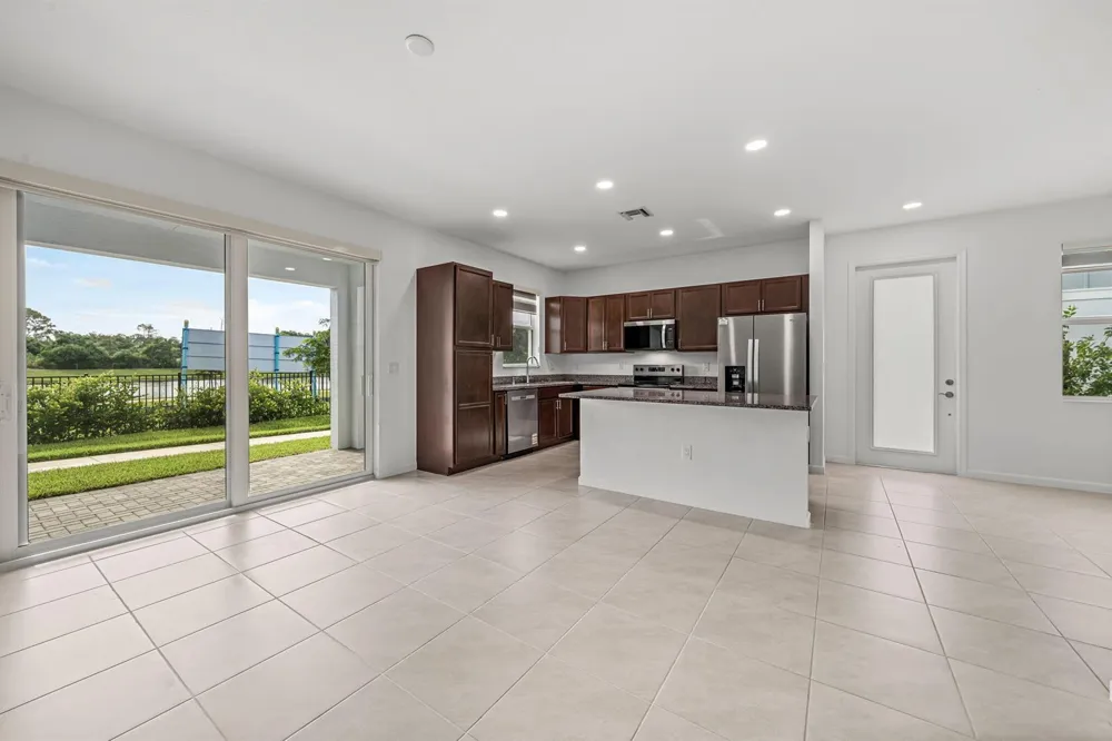 4440 Longwood Lake Square Westlake, FL 33470
