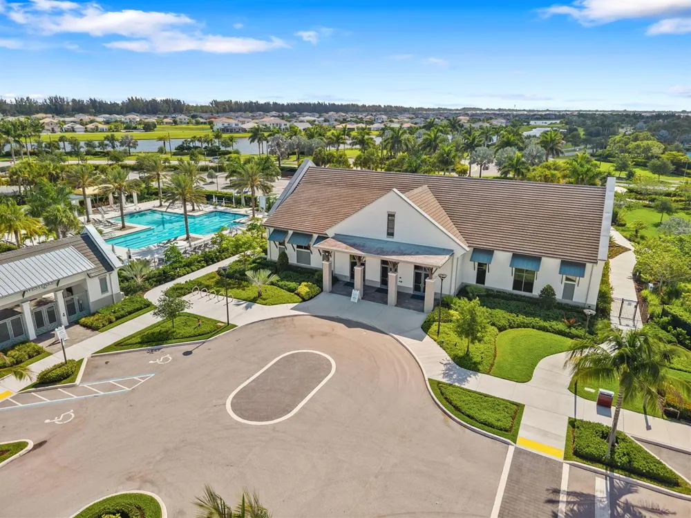 4440 Longwood Lake Square Westlake, FL 33470