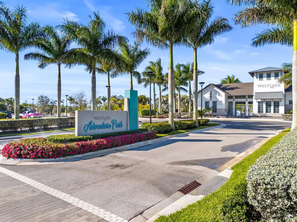 4440 Longwood Lake Square Westlake, FL 33470