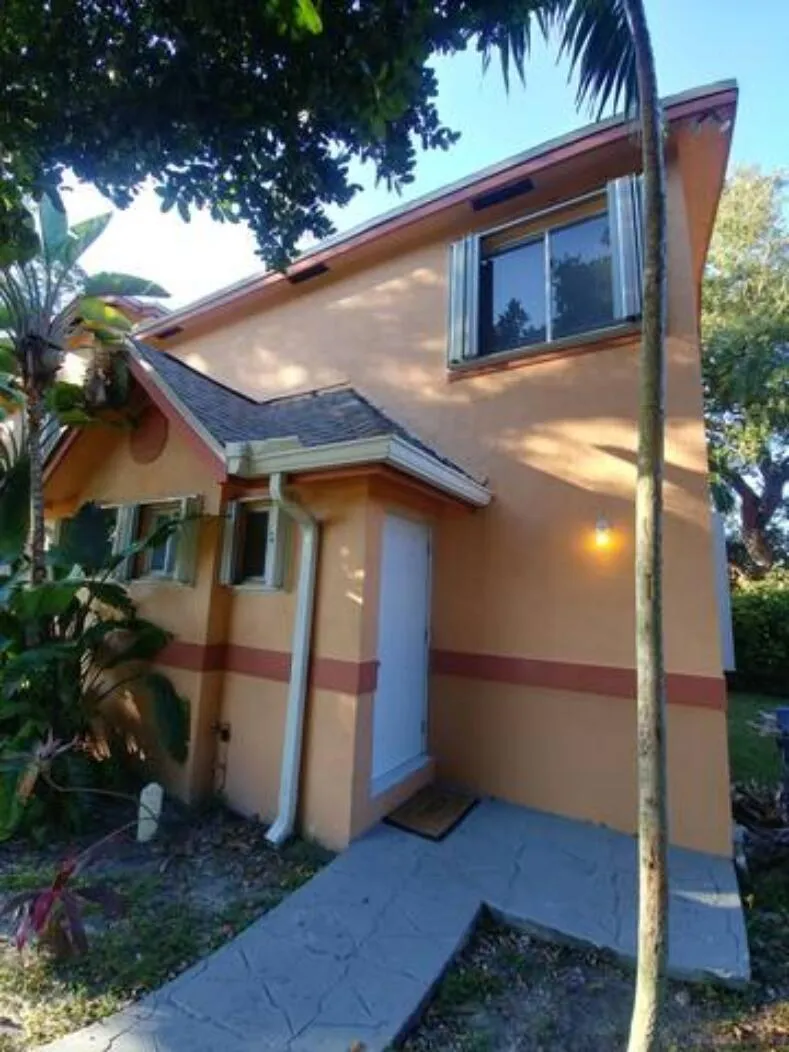2261 NE 171ST STREET #4 North Miami Beach, FL 33160