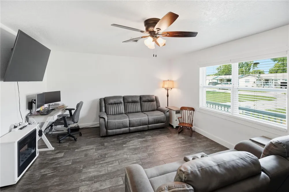 407 TENNESSEE AVENUE St Cloud, FL 34769