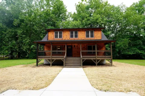 616 Twinbrook Lane