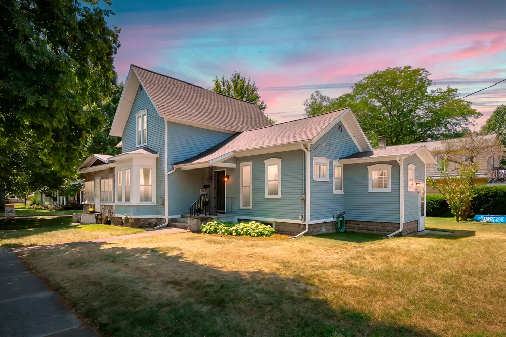 120 Hicks Avenue Plainwell, MI 49080