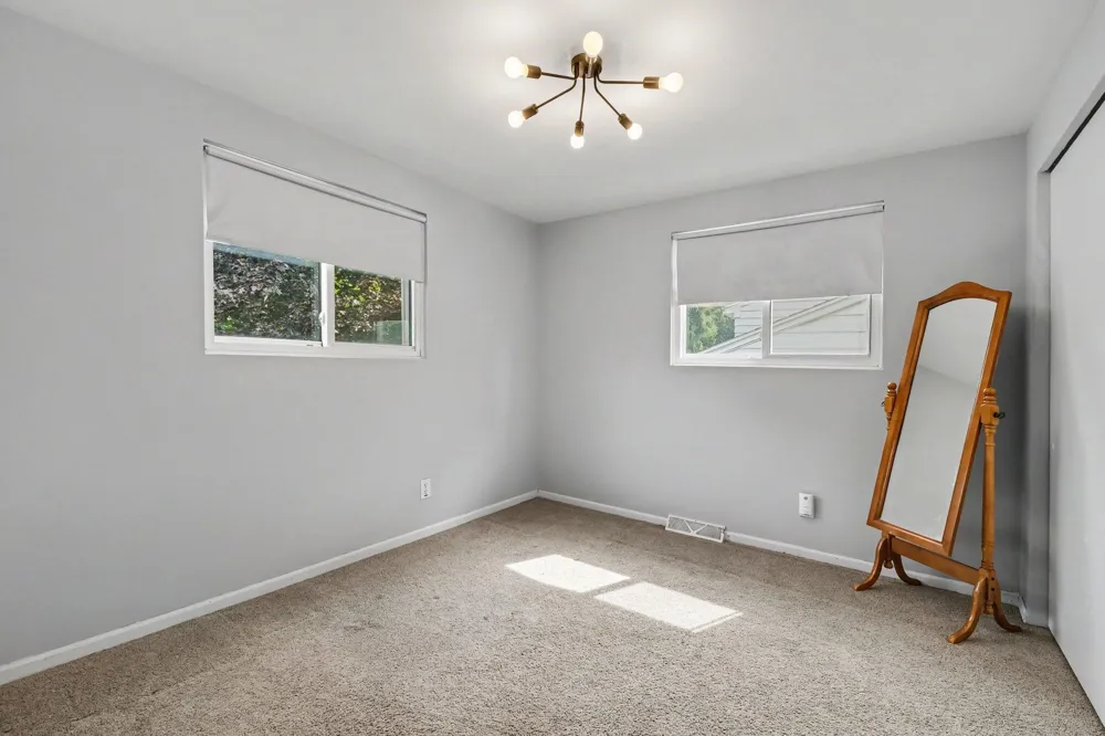 8364 Atlanta Drive NE Rockford, MI 49341