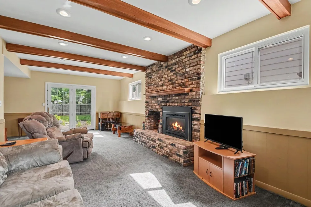 8364 Atlanta Drive NE Rockford, MI 49341