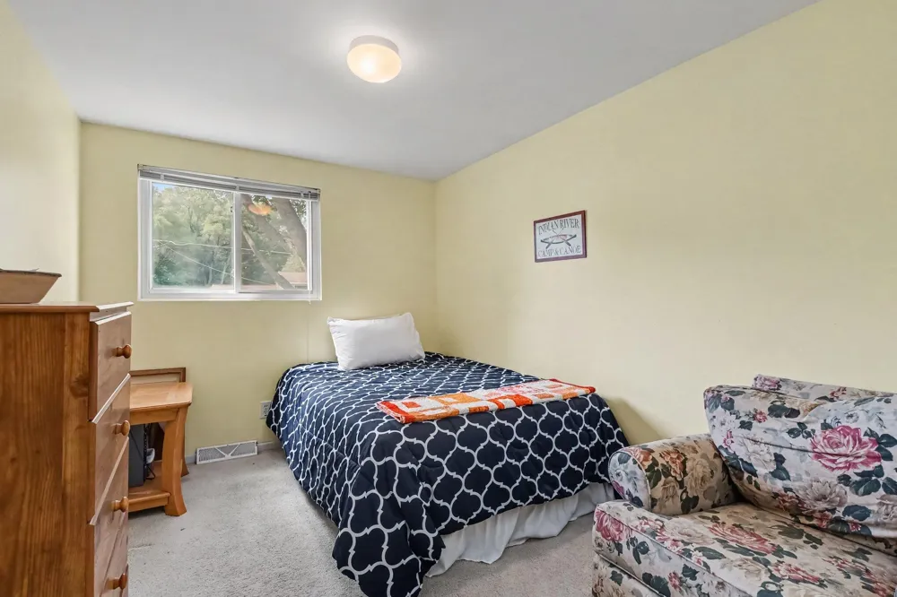 8364 Atlanta Drive NE Rockford, MI 49341