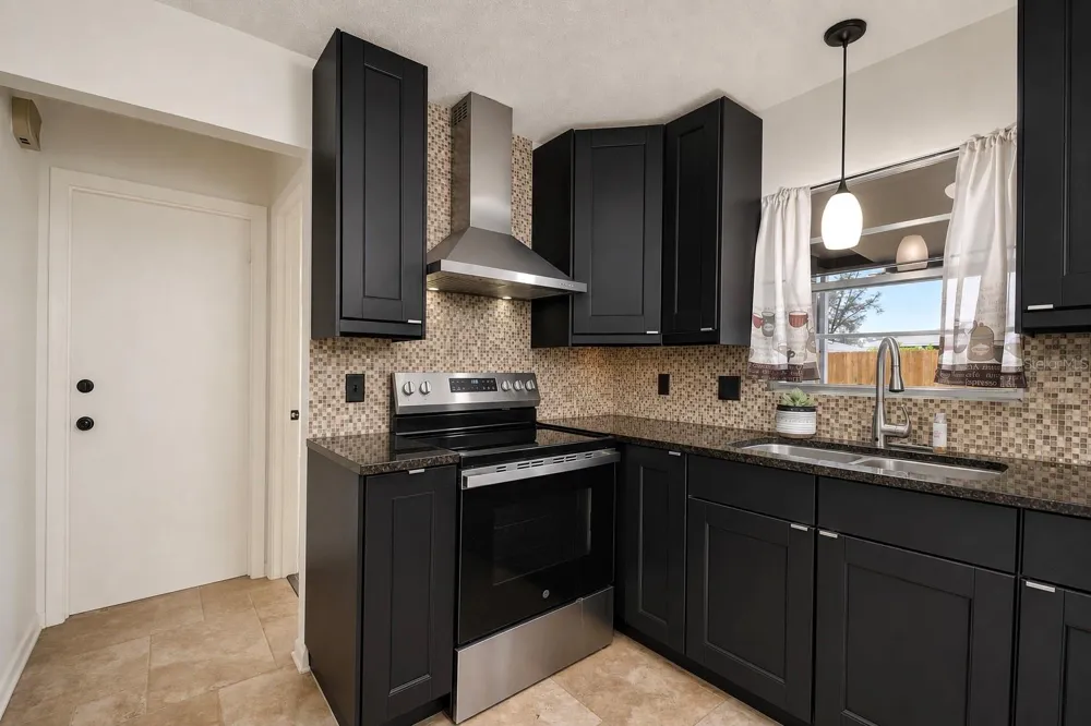 4931 TELLSON PLACE Orlando, FL 32812