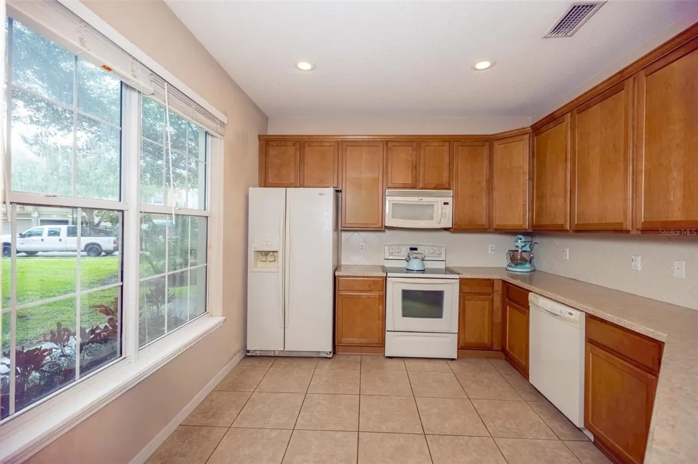 6717 EAGLE FEATHER DRIVE Riverview, FL 33578