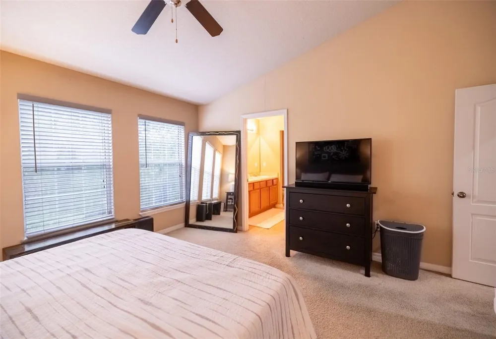6717 EAGLE FEATHER DRIVE Riverview, FL 33578