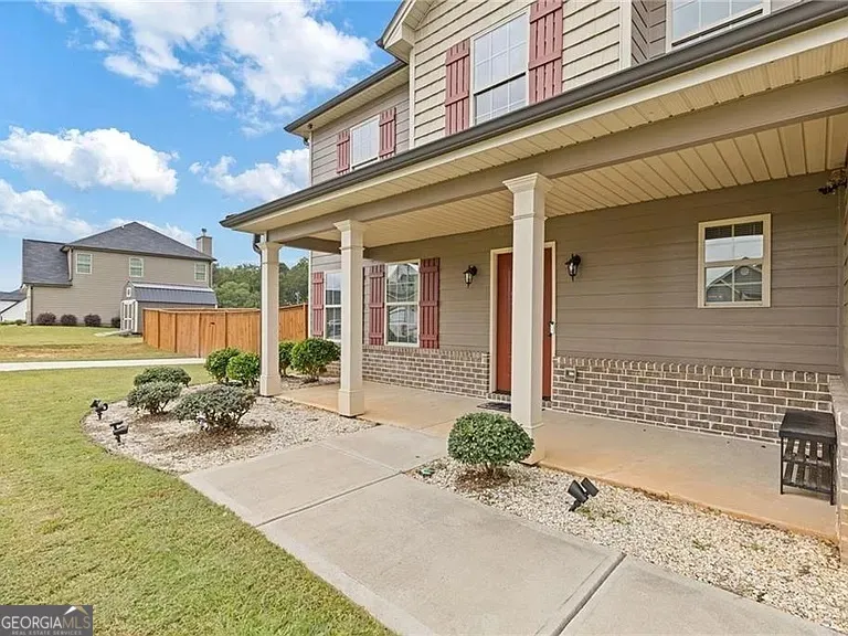 796 Pinnacle DR Winder, GA 30680