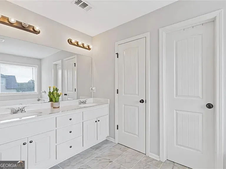 796 Pinnacle DR Winder, GA 30680