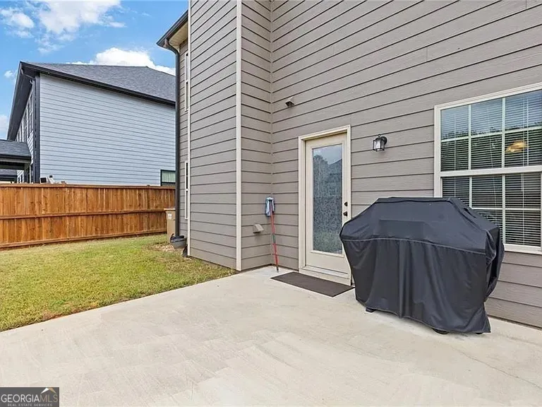 796 Pinnacle DR Winder, GA 30680