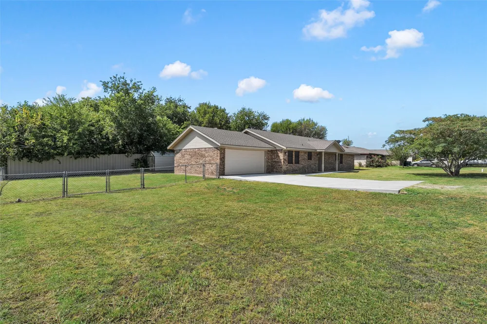 1006 Eagle Drive Bruceville Eddy, TX 76524