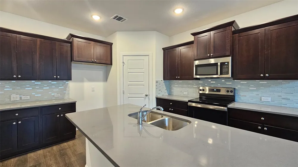 1215 Stagecoach Trail Justin, TX 76247