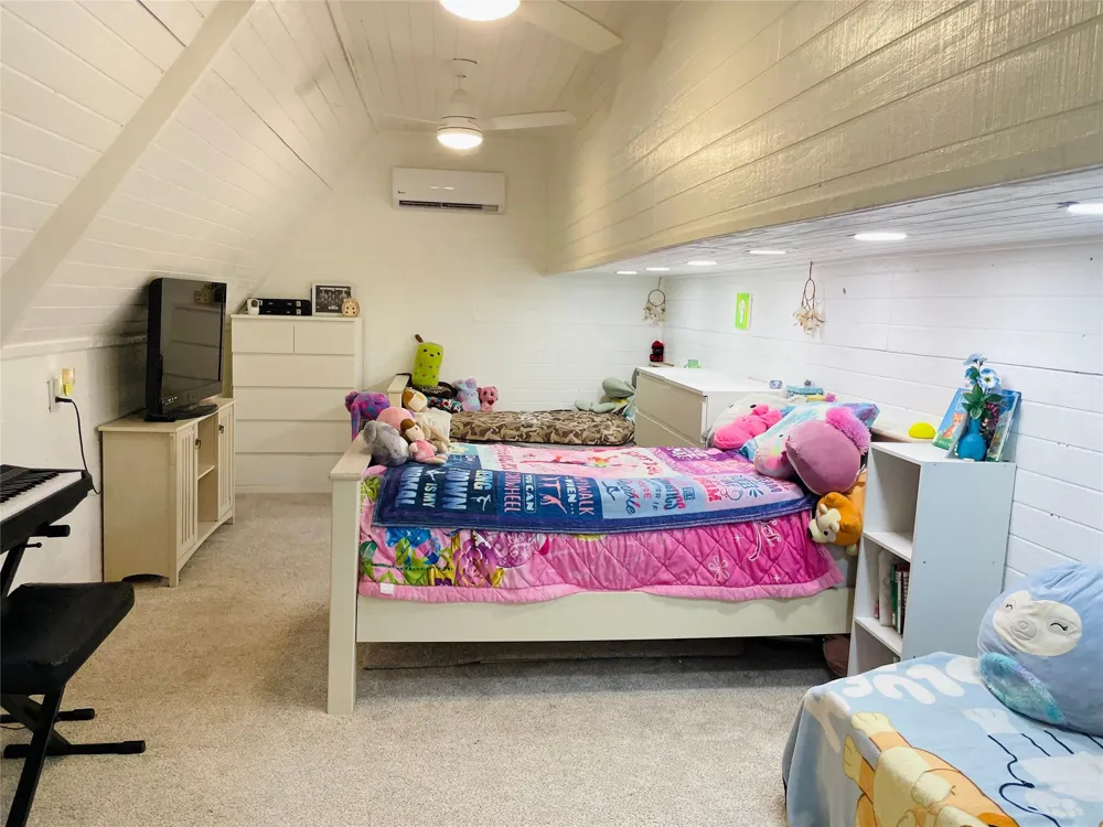 416 County Road 28 Angleton, TX 77515
