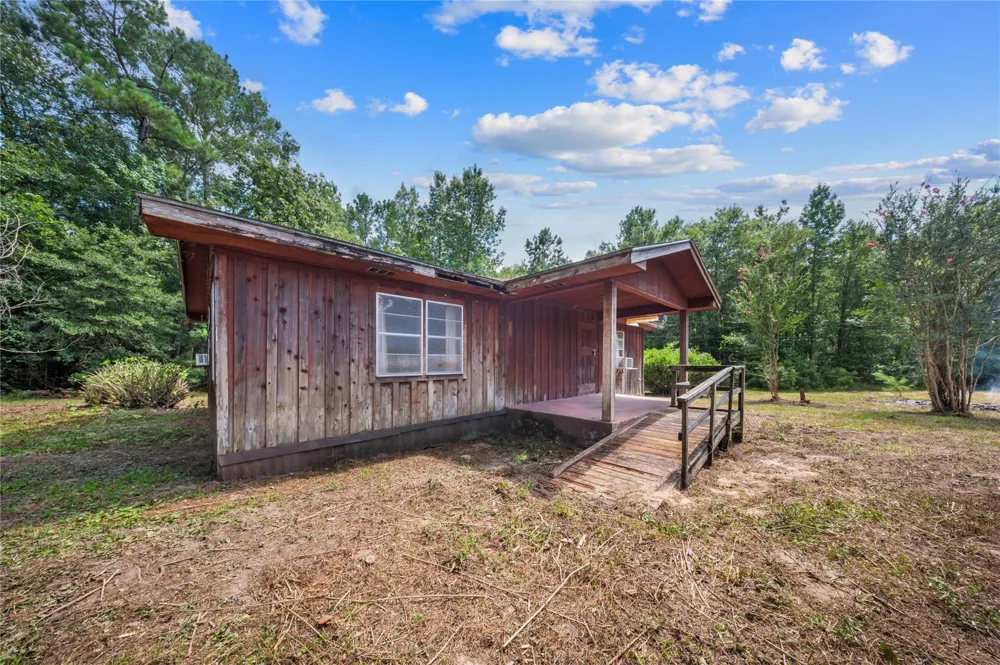 2631 County Road 443 Kirbyville, TX 75956