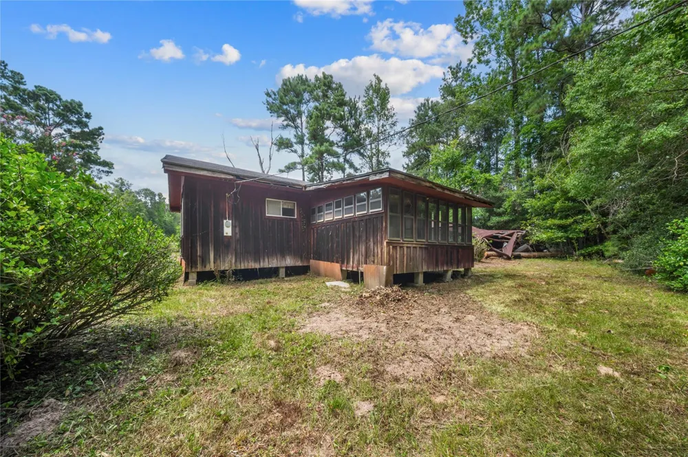 2631 County Road 443 Kirbyville, TX 75956
