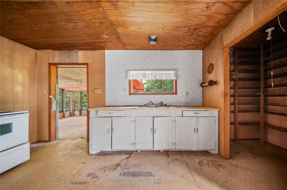 2631 County Road 443 Kirbyville, TX 75956