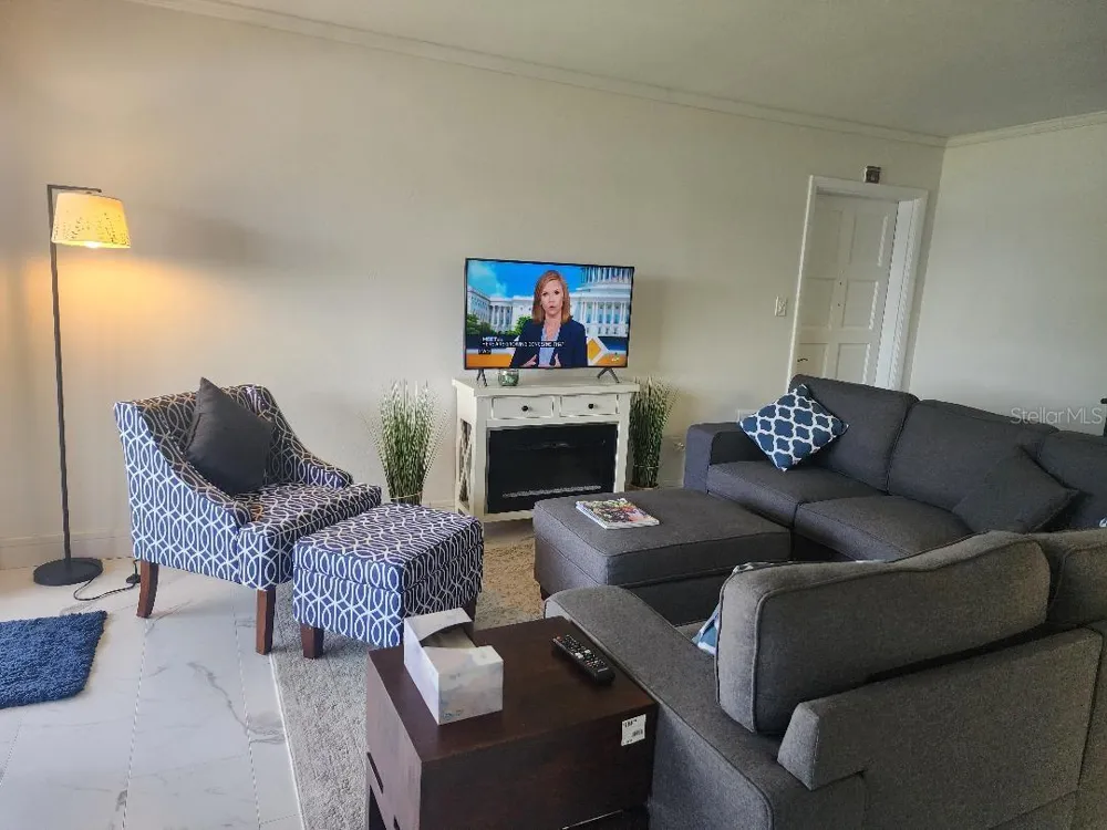 1003 S BAYSHORE BOULEVARD #202 Safety Harbor, FL 34695