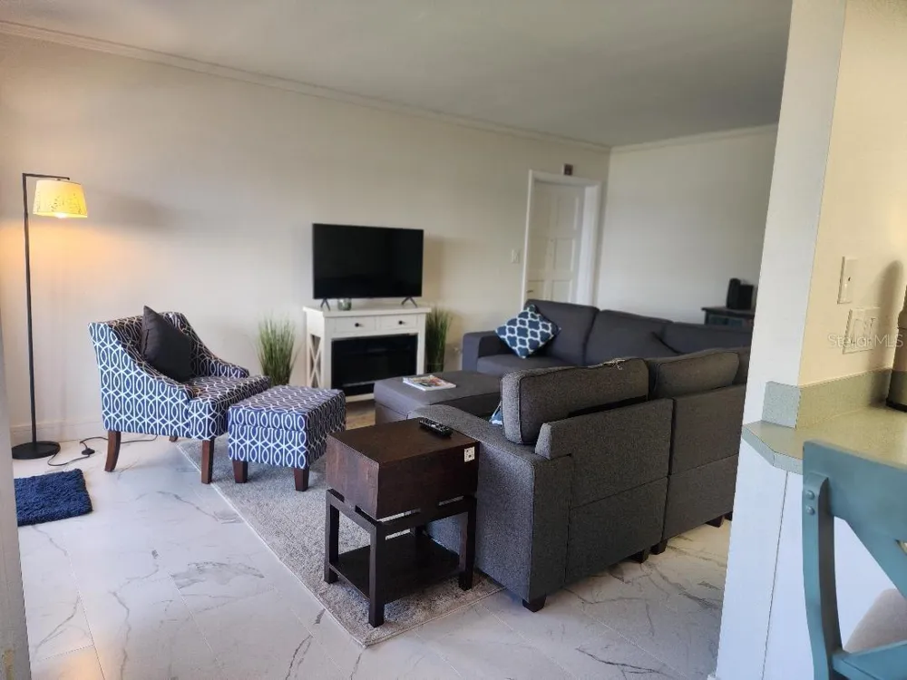 1003 S BAYSHORE BOULEVARD #202 Safety Harbor, FL 34695