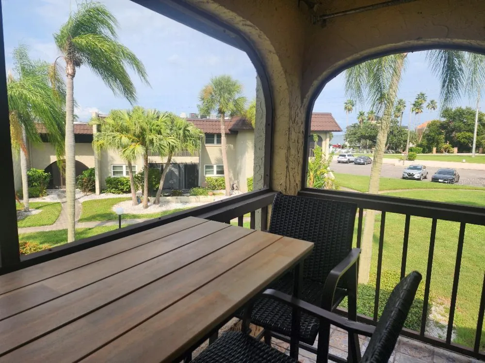 1003 S BAYSHORE BOULEVARD #202 Safety Harbor, FL 34695