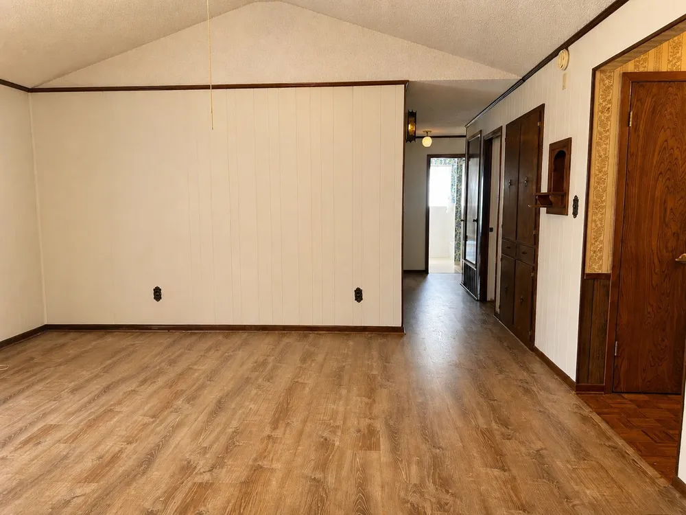 1810 Peach Goldthwaite, TX 76844