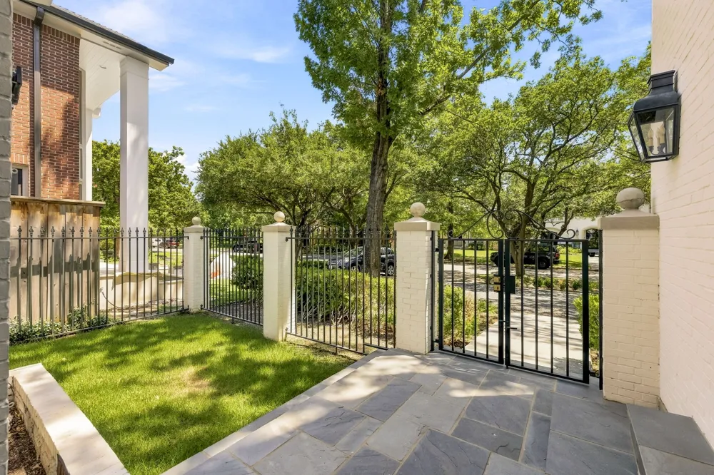 4020 Mcfarlin Boulevard University Park, TX 75205